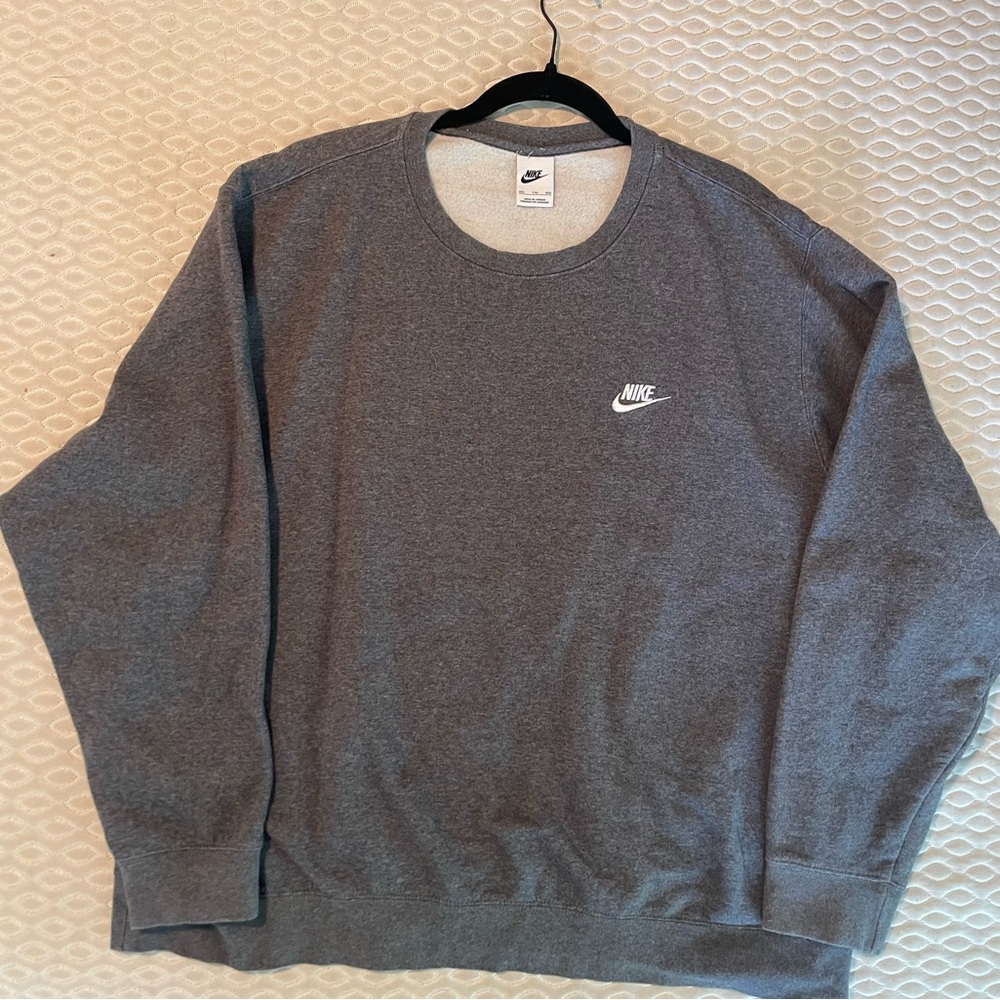 Nike Crewneck - very good condition worn a handful of times.